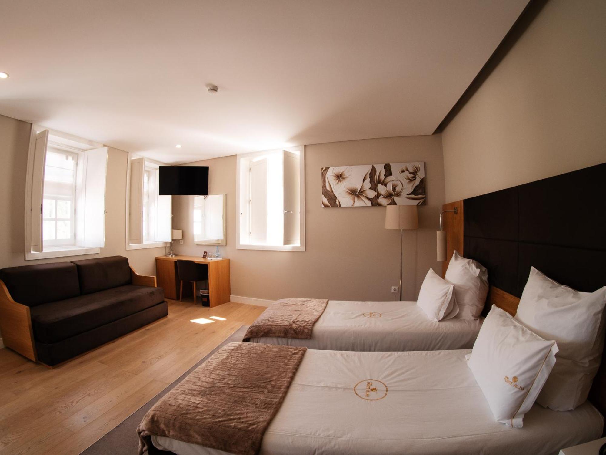 Hotel Fonte Velha ปอนเจ ดา บาร์กา ภายนอก รูปภาพ