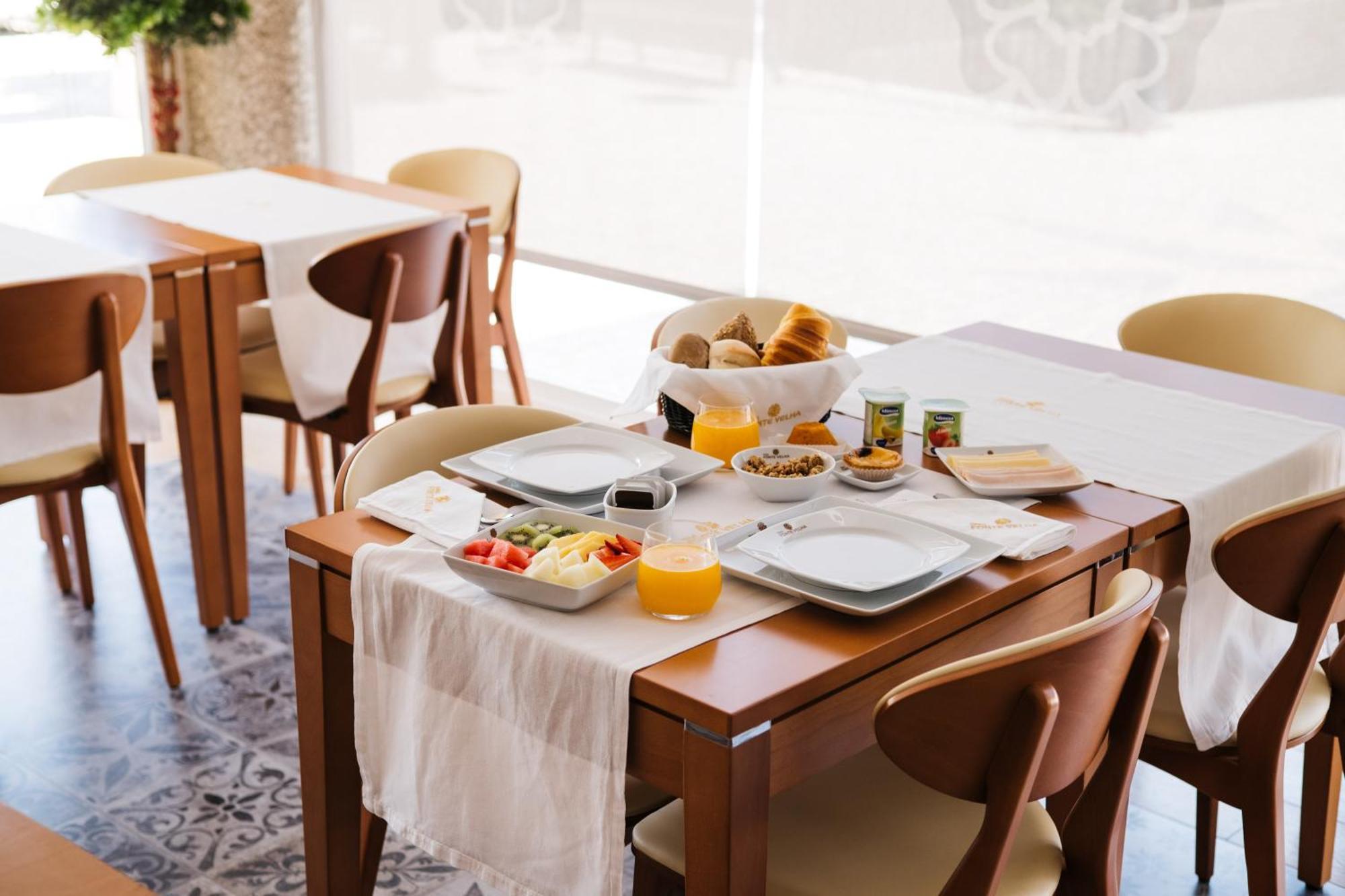 Hotel Fonte Velha ปอนเจ ดา บาร์กา ภายนอก รูปภาพ